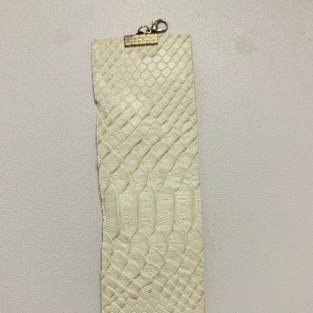 white cuff